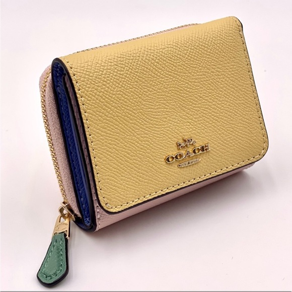 Coach Small Trifold Wallet - Picture 11 of 11